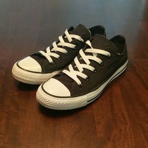 Black Converse